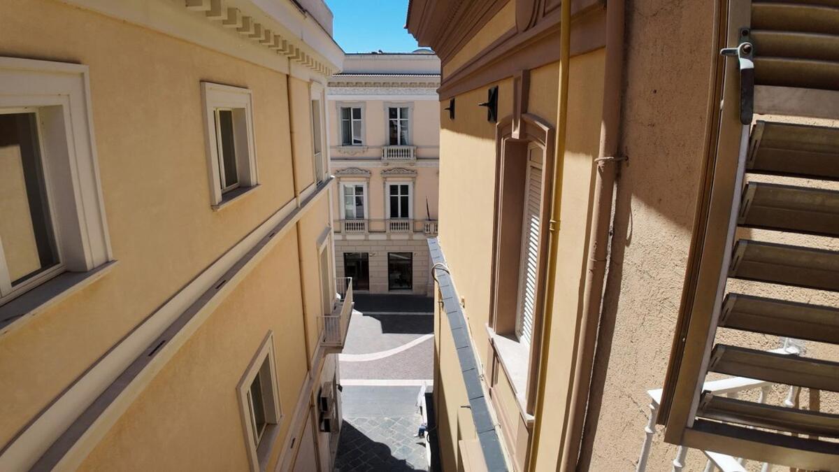 Casa Manu Nuovo Appartamento In Centro Storico 贝内文托 外观 照片